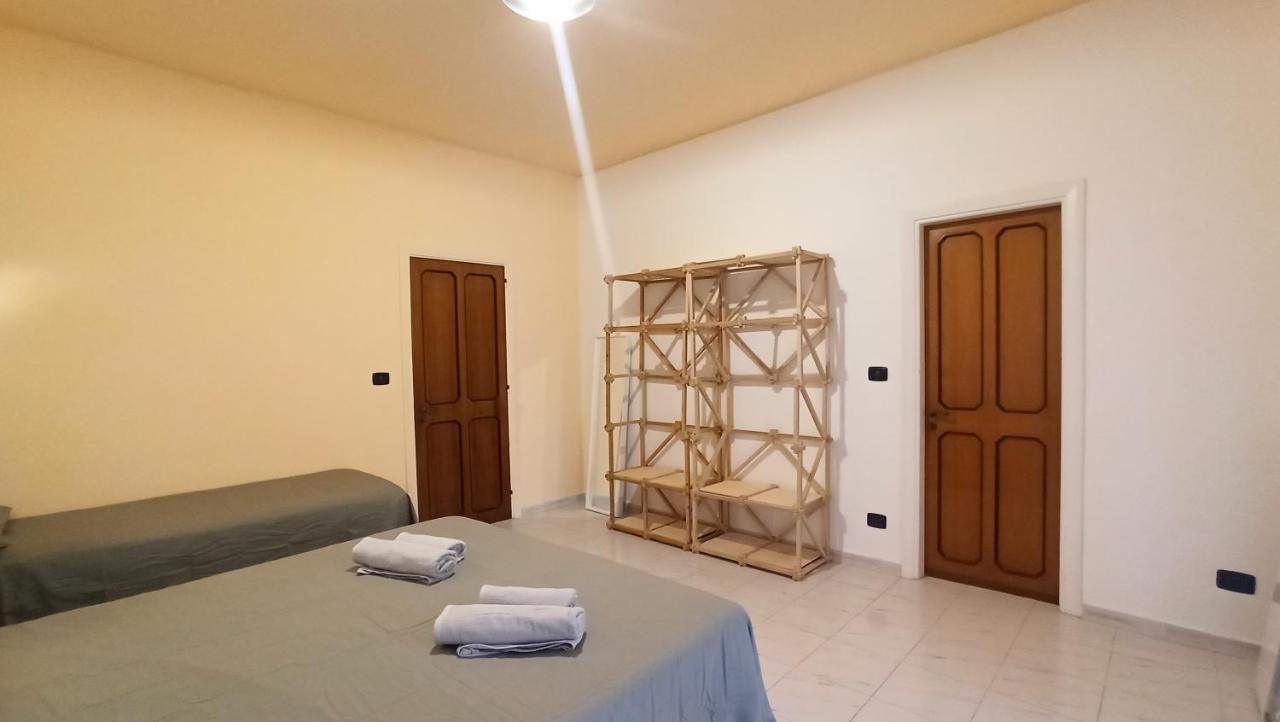 Casa Base Hotel Bari Exterior foto